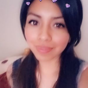 Meet your Posher, Jaqueline